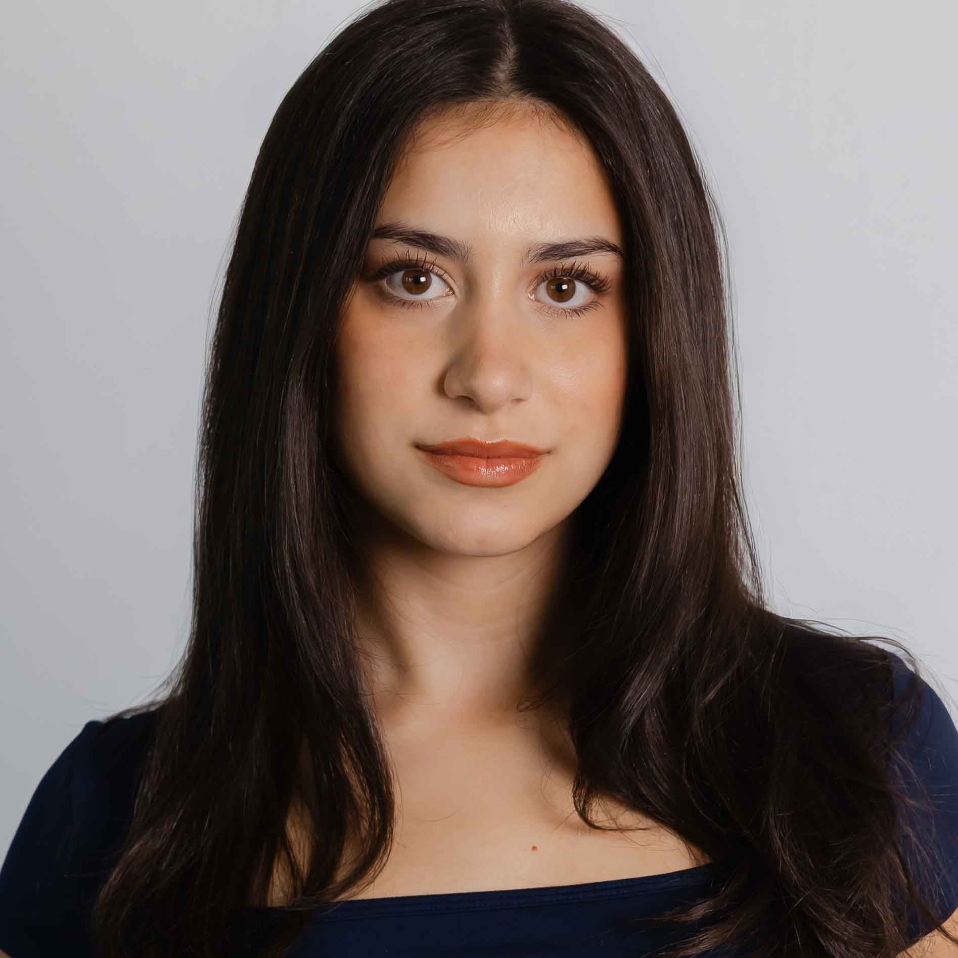Eva Neder portrait